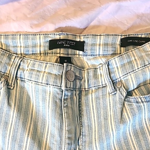 Nine West Capris, NWT, women's size 10. 2 for $20 - Picture 2 of 5
